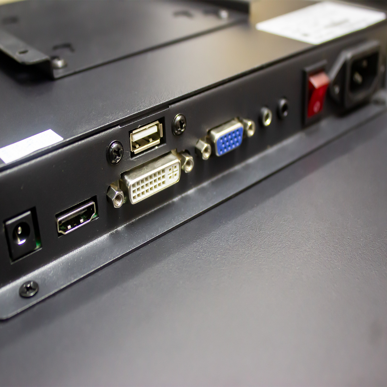 24寸电容式触摸屏显示器 FHD 1080P 液晶显示屏